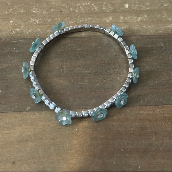 Beaded stretch bracelet bundle - Picture 4 of 7